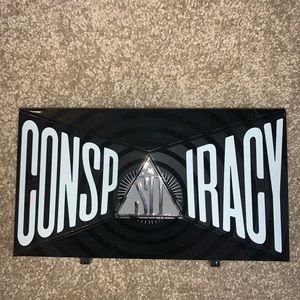 Jeffree Star Cosmetic Conspiracy Eyeshadow Palette